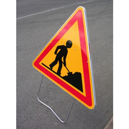 Panneau de chantier AK5 SUR PIED